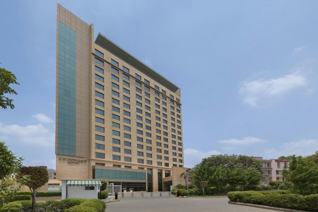 Elite spa packages and personalized body massage treatments at JW Marriott Gurgaon for couples and solo travelers.